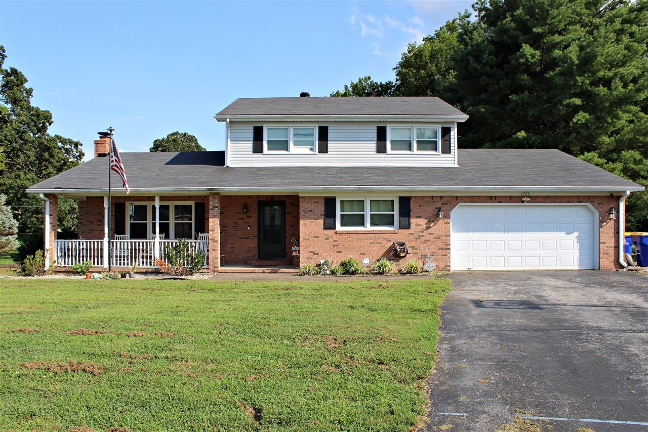 Property Photo: 1725 Sherwood Way KY 42103