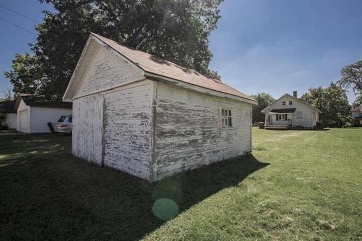 Property Photo:  726 SW A Street  IN 47374 