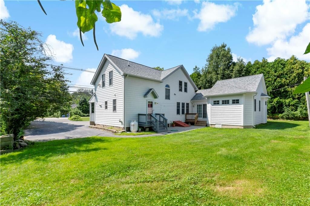 Property Photo:  813 South Road  RI 02879 