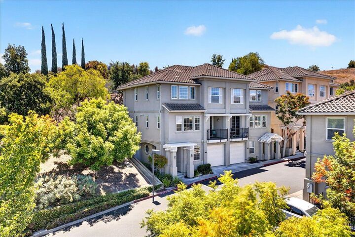 Property Photo: 2695 Villa Cortona Way CA 95125