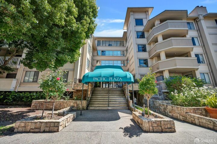 Property Photo:  1400 Carpentier Street 410  CA 94577 