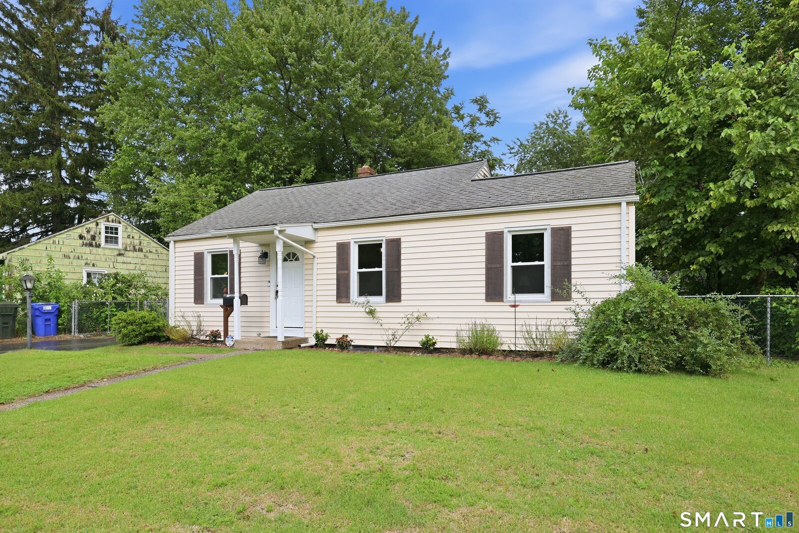 Property Photo:  14 Handel Road  CT 06118 