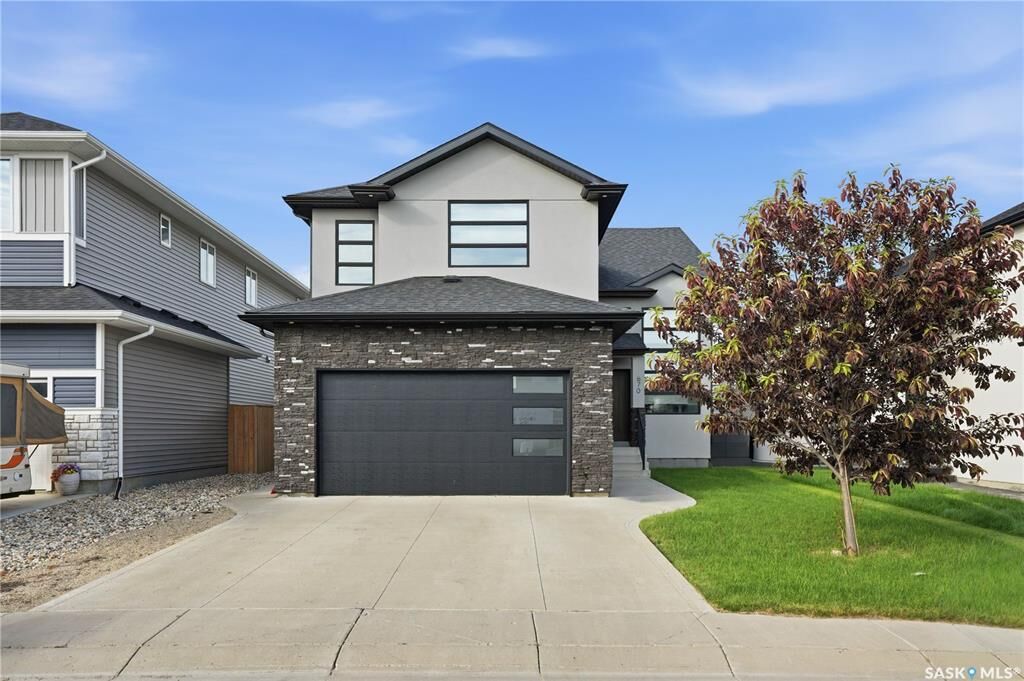 Property Photo: 670 Fast Crescent SK S7W 0X1