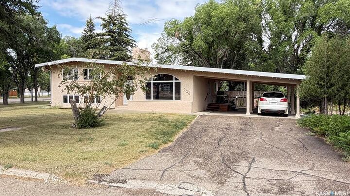 Property Photo:  320 21 Highway  SK S0N 1N0 