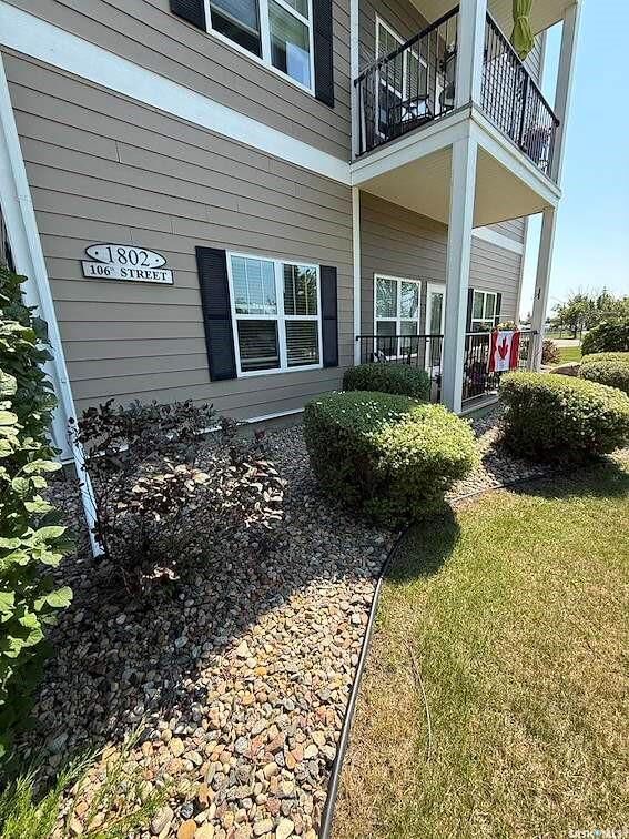 Property Photo: 1802 106th Street 8 SK S6H 3N8