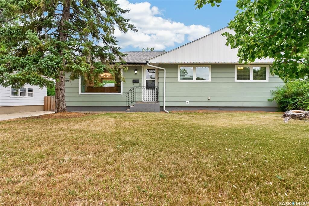 Property Photo:  1054 Grace Street  SK S6H 3C3 