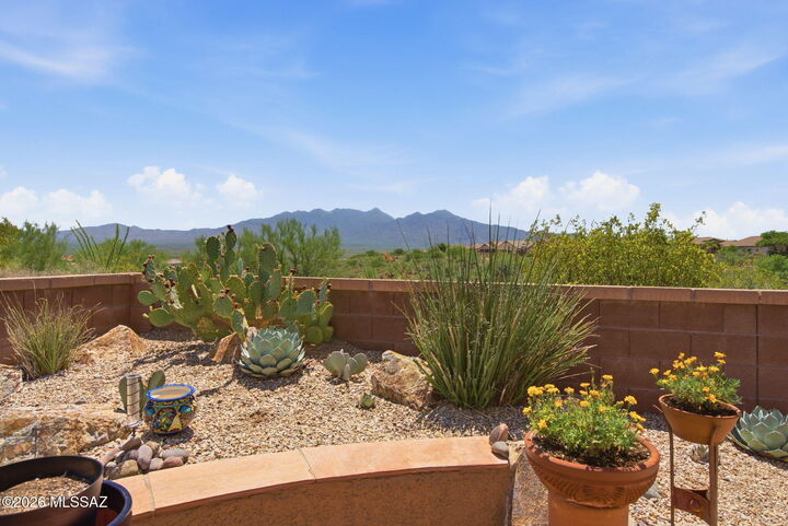 Property Photo:  2250 W Calle Casas Lindas  AZ 85622 