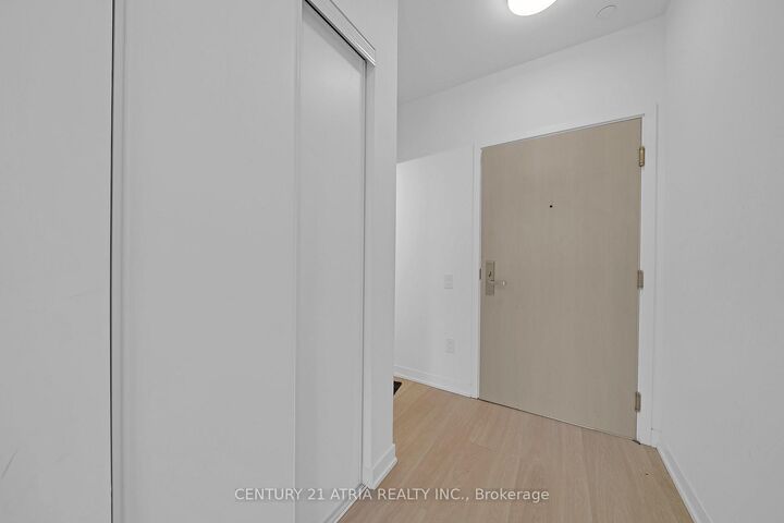 Property Photo:  500 Wilson Avenue 1124  ON M3H 0E5 