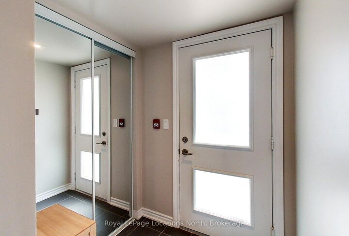 Property Photo:  5 Anchorage Crescent 102  ON L9Y 0Y6 