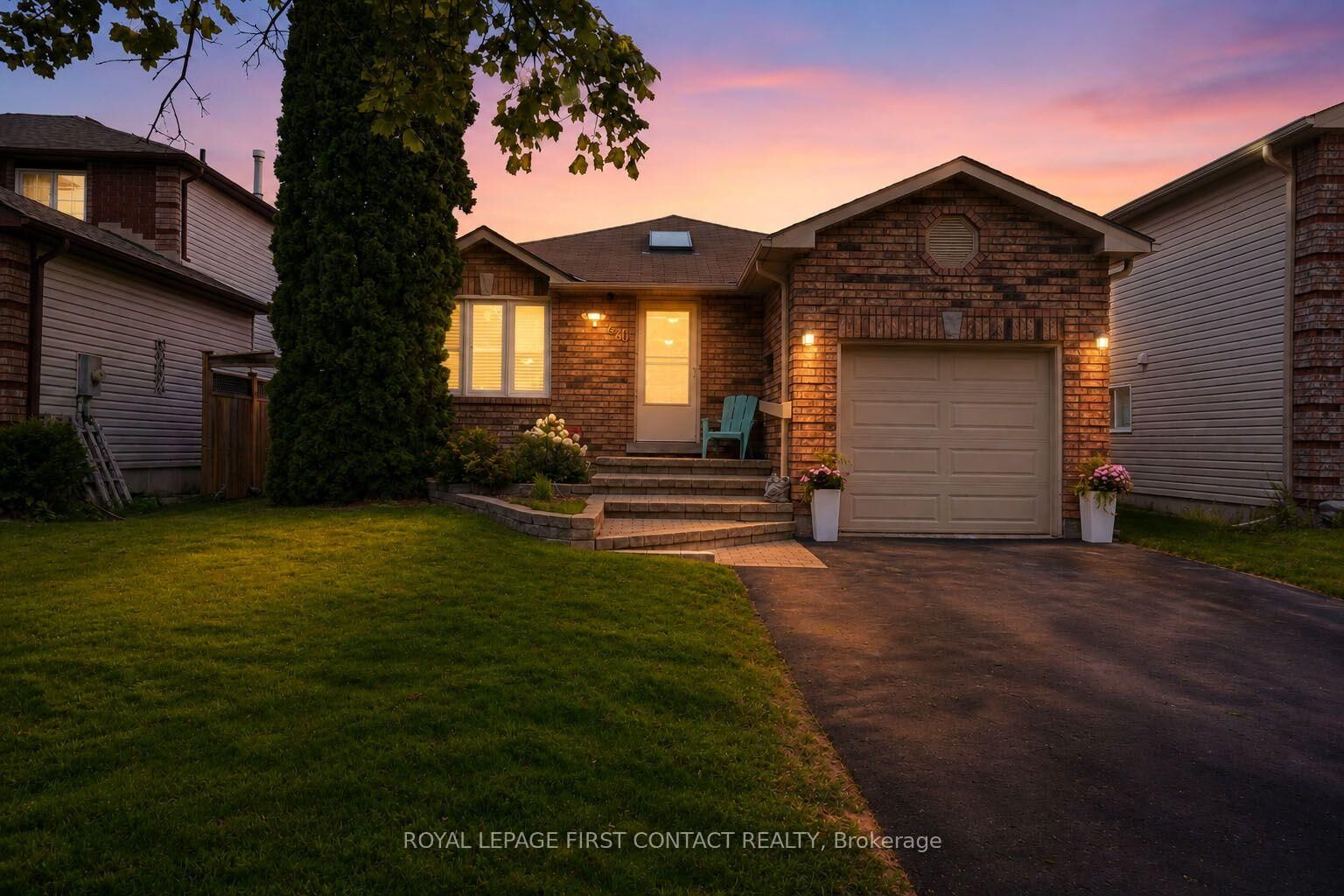 Property Photo:  46 Jones Drive  ON L4M 6H7 