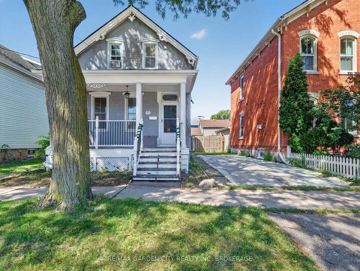 Property Photo:  15 Catherine Street  ON L2R 5E4 