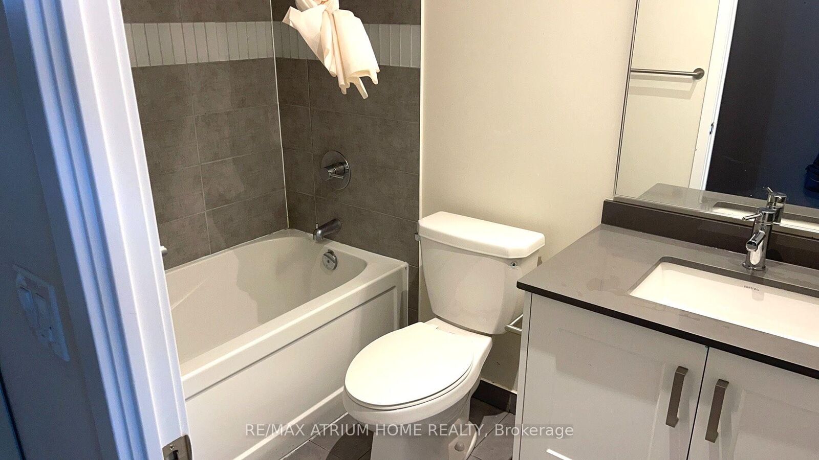 Property Photo:  99 John Street W 2506  ON M5V 0S6 