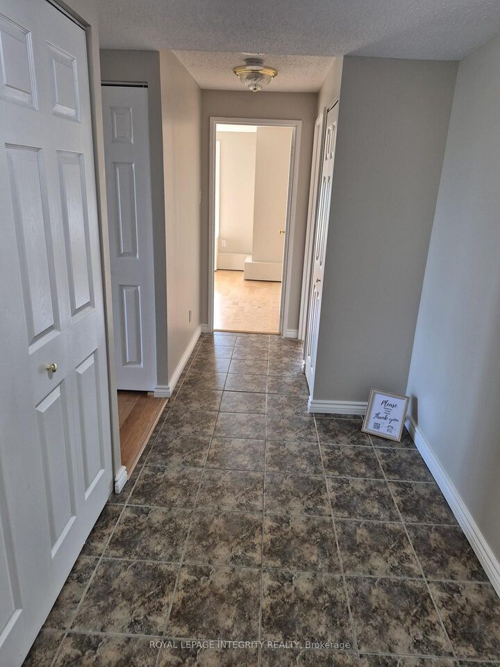 Property Photo: 960 Teron Road 604 ON K2K 2B6