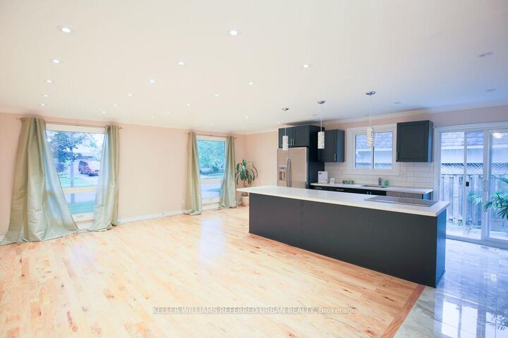 Property Photo: 2255 Urwin Crescent ON L6L 2T3