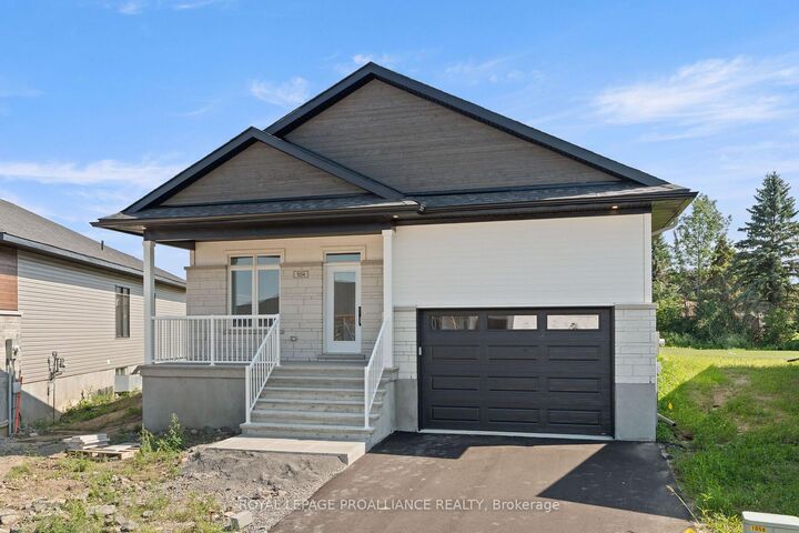 Property Photo:  1054 Turner Drive  ON K6V 0G8 