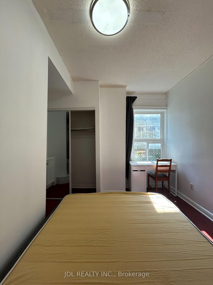 Property Photo: 4 Fitzroy Terr Terrace Suite A , Main Floor ON M5T 2K3