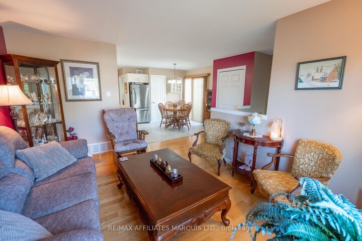 Property Photo:  1851 Cumberland Street  ON K6J 0A1 