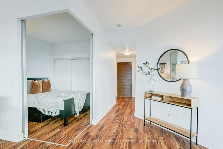 Property Photo: 35 Brian Peck Crescent Lph21 ON M4G 0A5