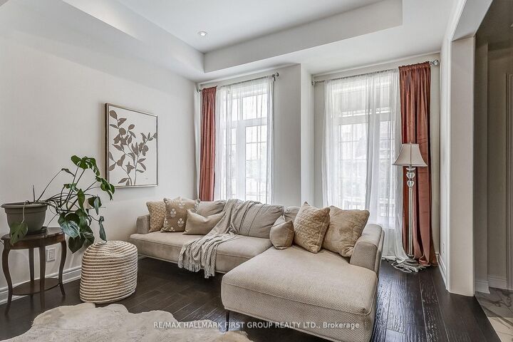 Property Photo: 16 Beaverdams Drive ON L1P 0C4