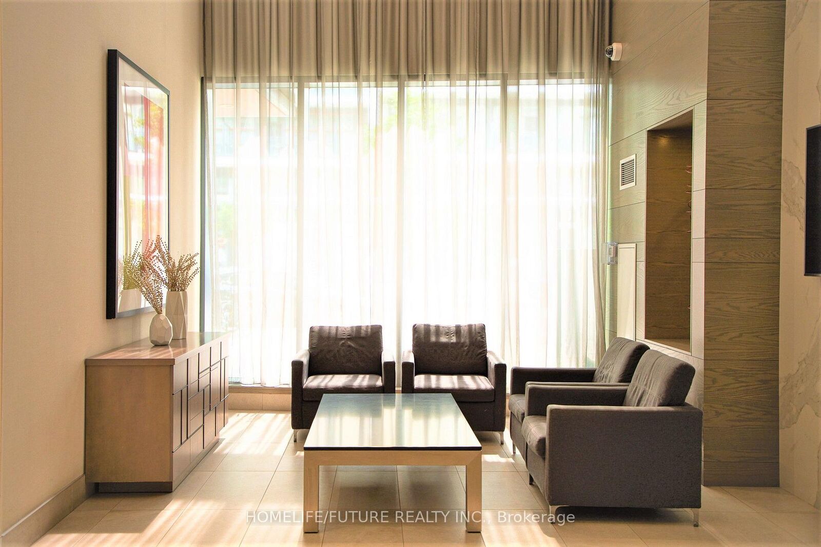 Property Photo: 510 Curran Place 3506 ON L5B 0J8