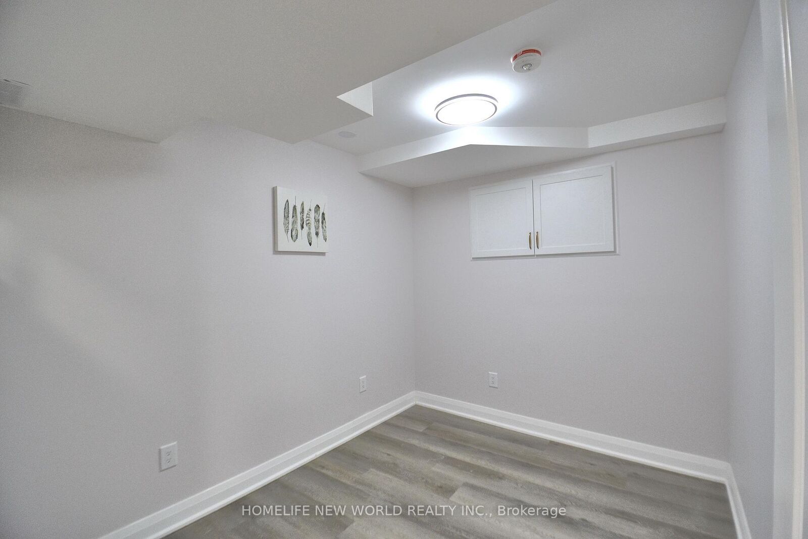 Property Photo:  27 Nightingale Street Lower  ON L8L 1R5 