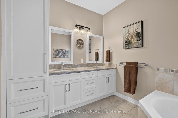 Property Photo:  30 Borland Crescent  ON L7C 3M4 
