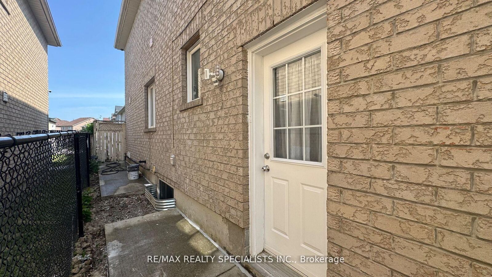 Property Photo: 3 Lennon Trail Lower 2-B ON L6Y 5P9