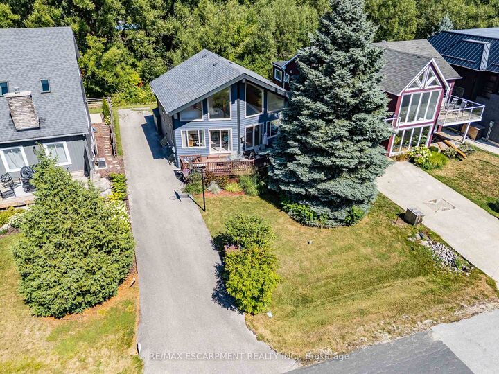 Photo de la propriété:  115 Pioneer Lane  ON L9Y 0M6 