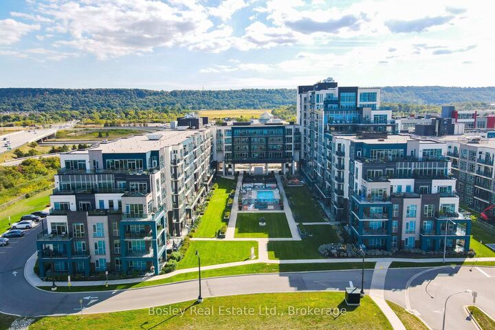 Property Photo:  16 Concord Place 550  ON L3M 0J1 