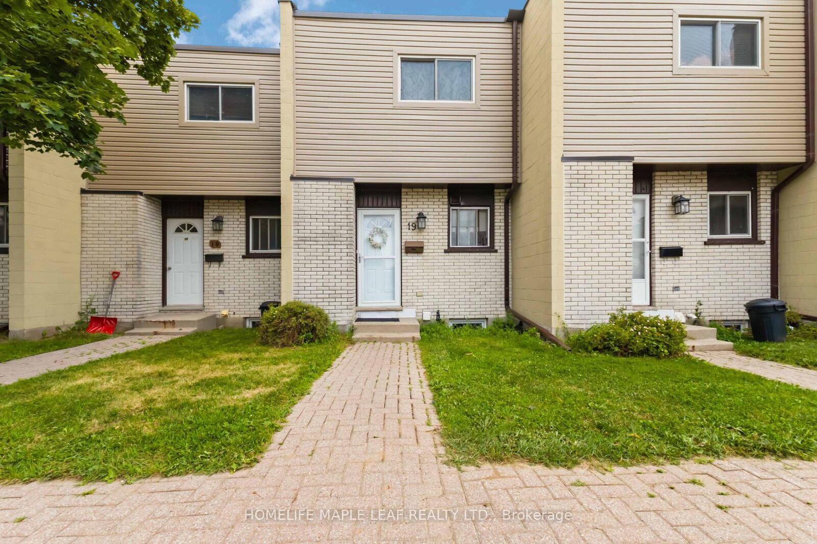 Property Photo: 178 Grulke Street 19 ON N2A 1T1