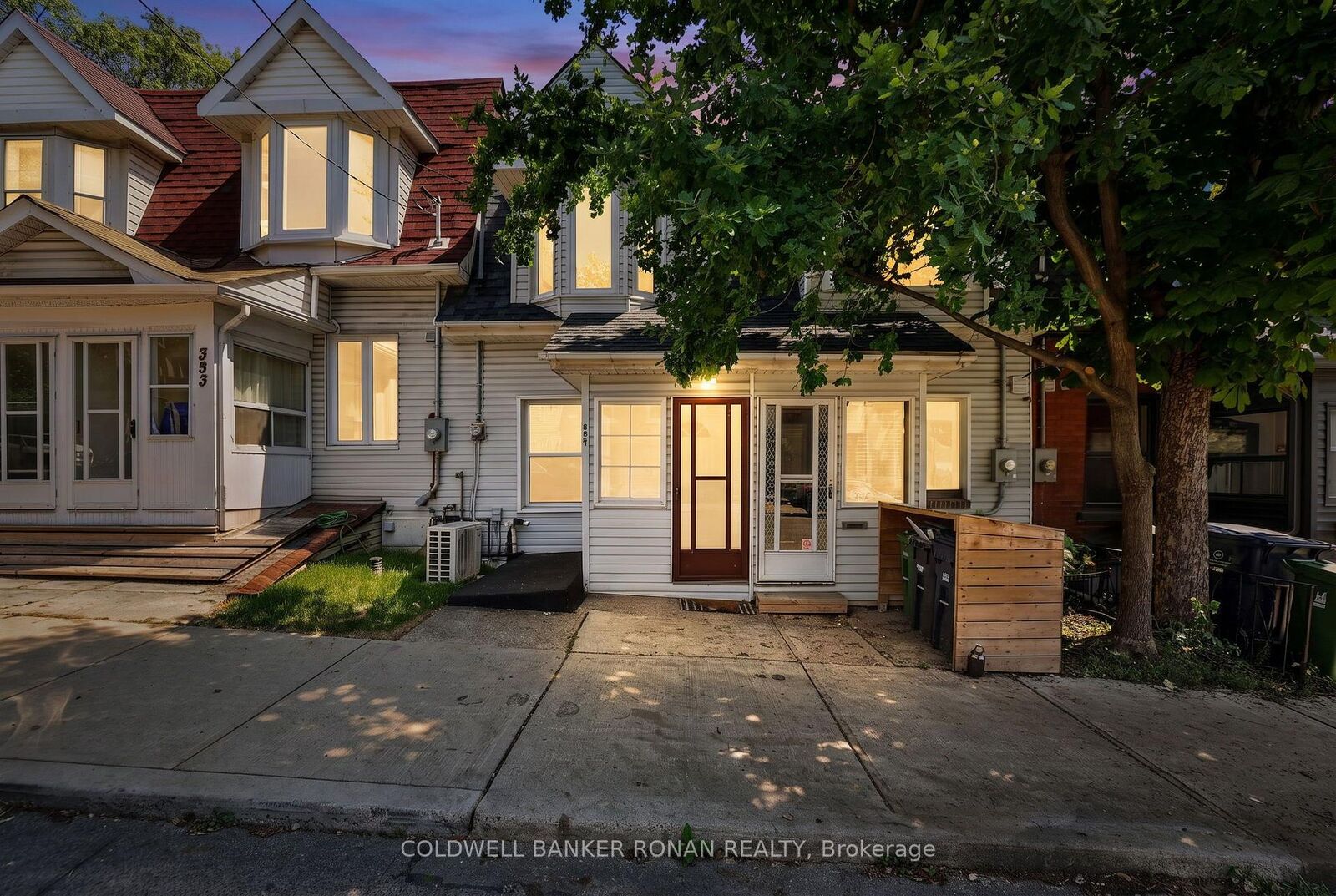 Property Photo:  391 Jones Avenue  ON M4J 3G5 