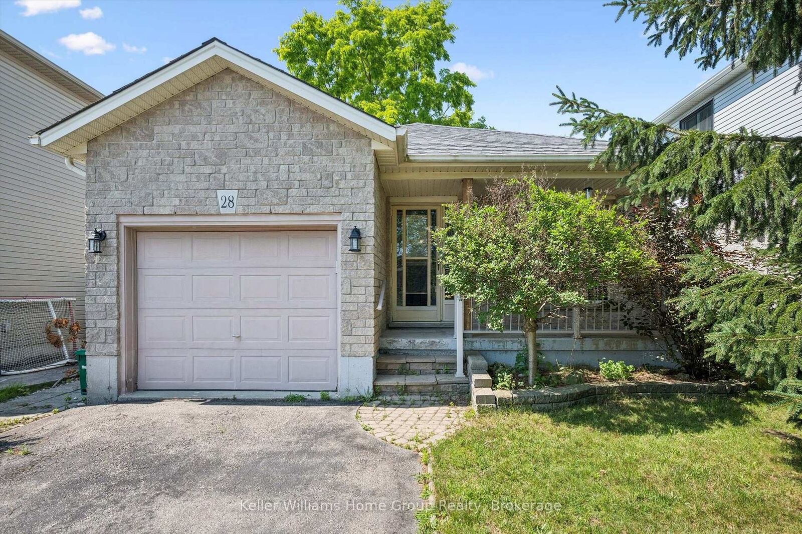 Property Photo: 28 Peglar Crescent ON N1M 3T3
