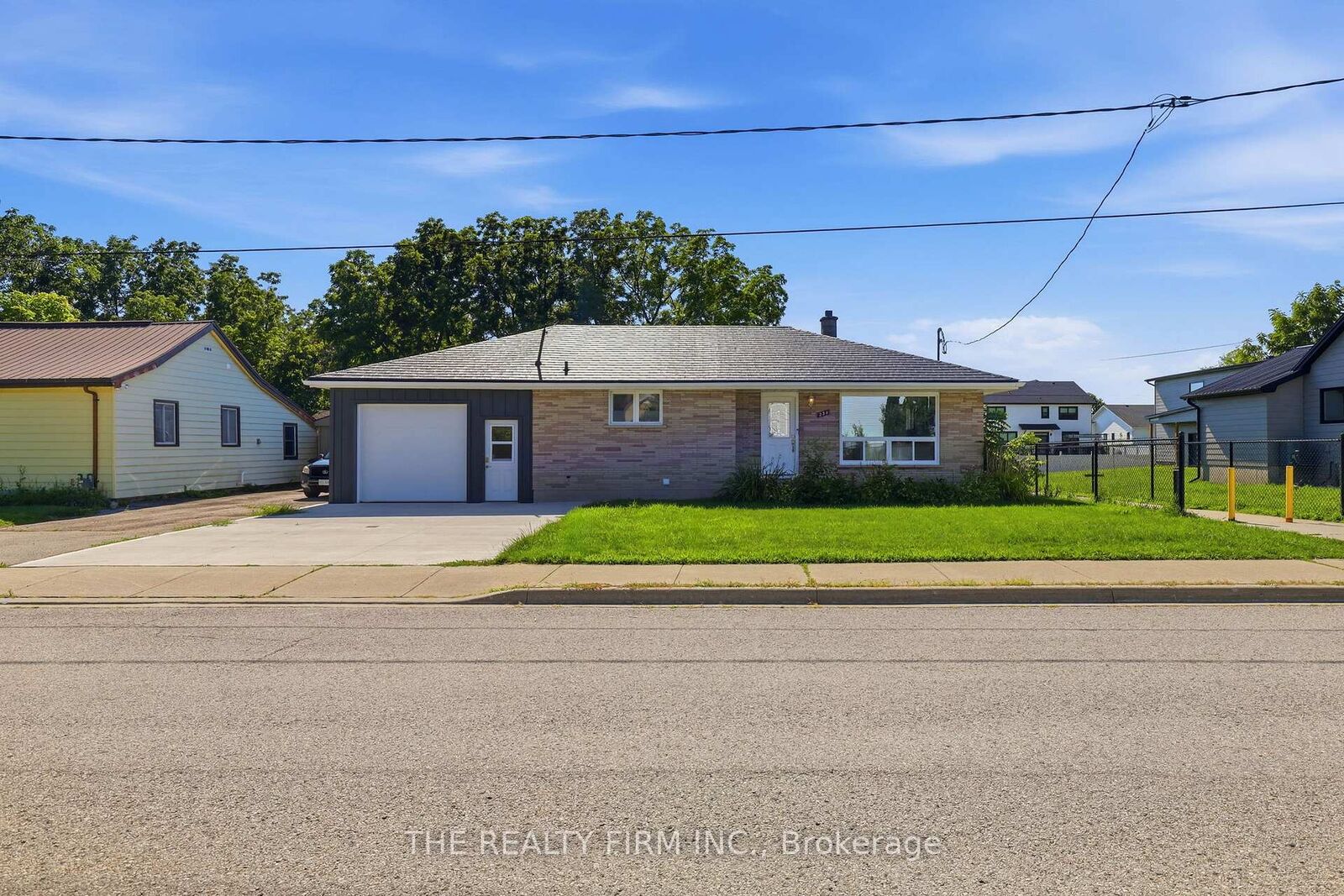 Property Photo:  234 West Street  ON N0L 1B0 