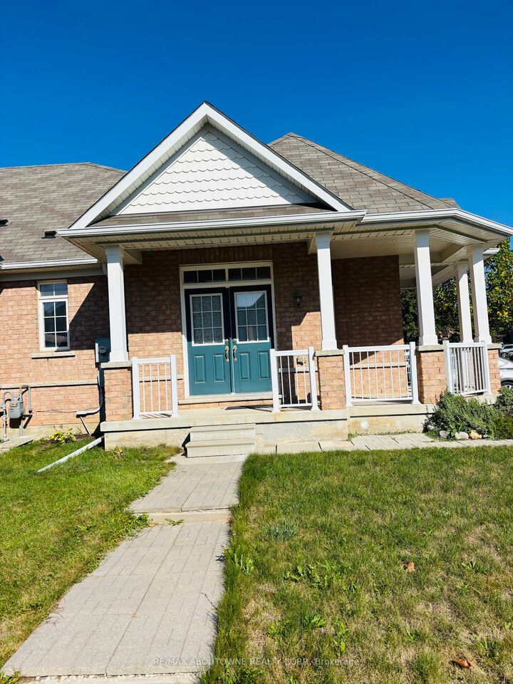 Property Photo:  676 Baldwin Crescent  ON N4T 0G6 