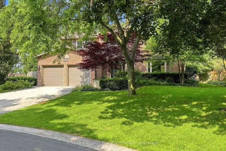 Property Photo: 287 Royal Albert Court ON L6H 3A7