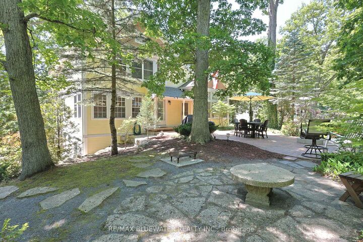 Property Photo: 5 Phillip Street ON N0M 1T0