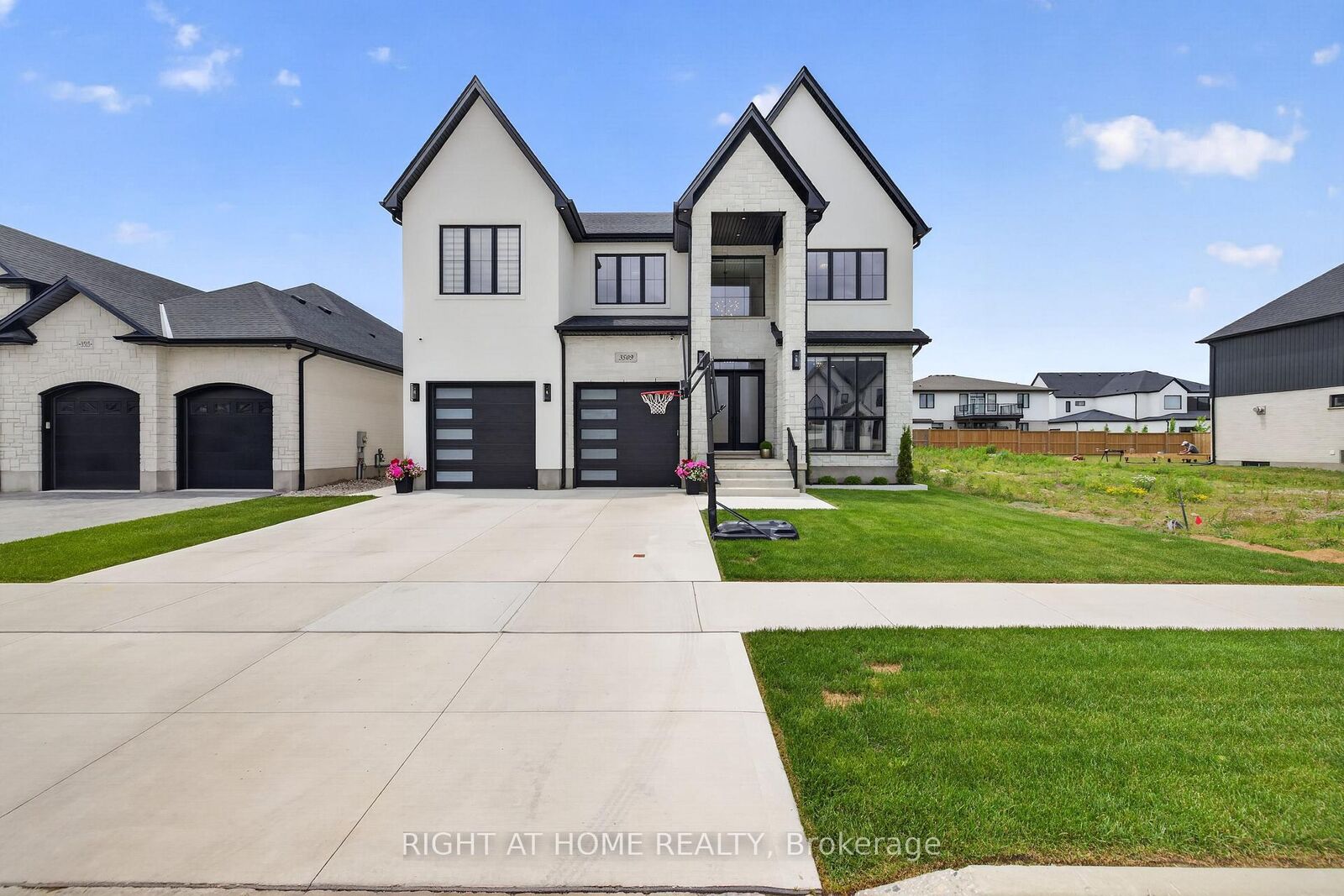 Property Photo: 3509 Isleworth Road ON N6P 0G8