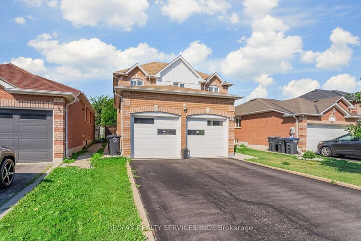 Property Photo:  27 Colleyville Street  ON L7A 1H7 