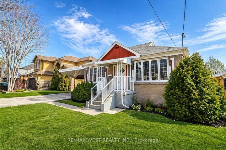 Property Photo:  7 Highland Hill  ON M9A 2P7 