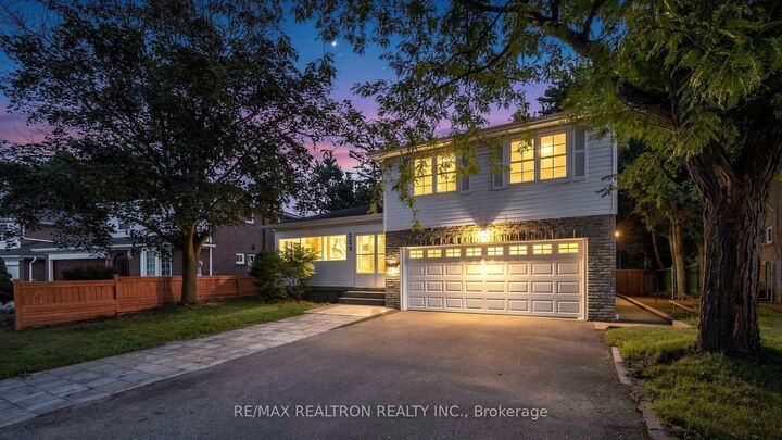 Property Photo: 229 Chartland Boulevard S ON M1S 2S4
