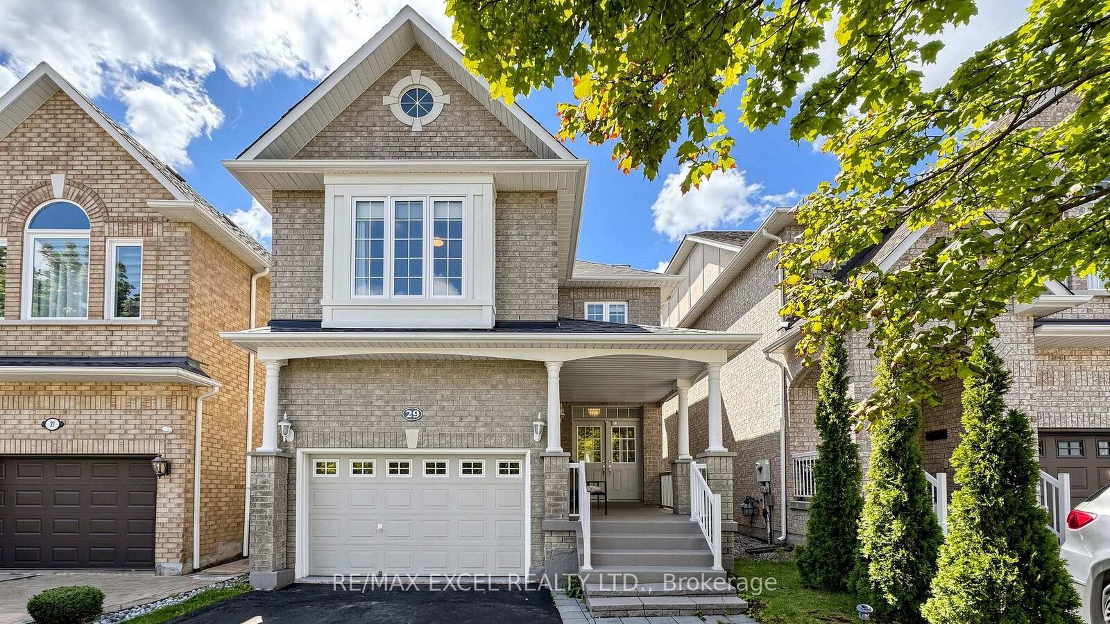 Property Photo: 29 Bentwood Crescent ON L4J 8R3