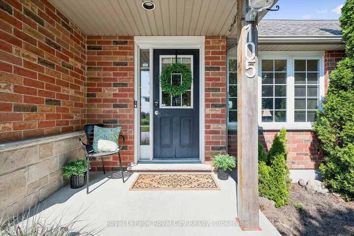 Property Photo: 105 Spencer Drive ON N0B 1S0