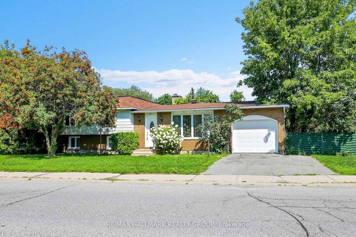 Property Photo: 45 Larkin Drive ON K2J 1A8