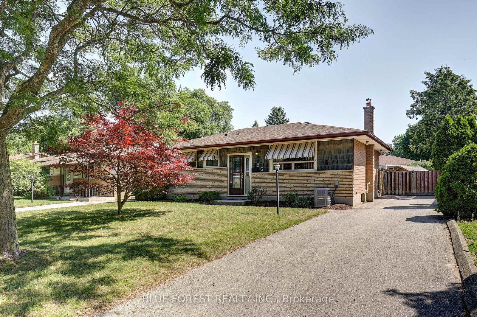 Property Photo: 123 Aponi Crescent ON N5V 2V3