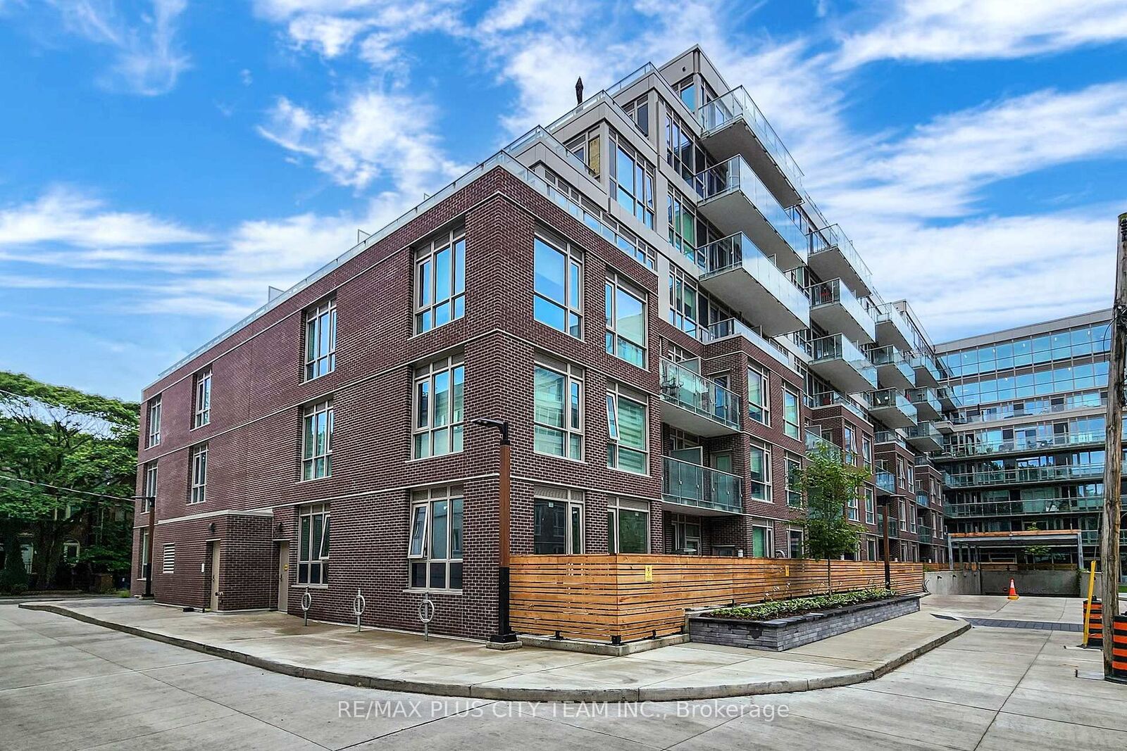 Property Photo:  150 Logan Avenue 542  ON M4M 0E4 