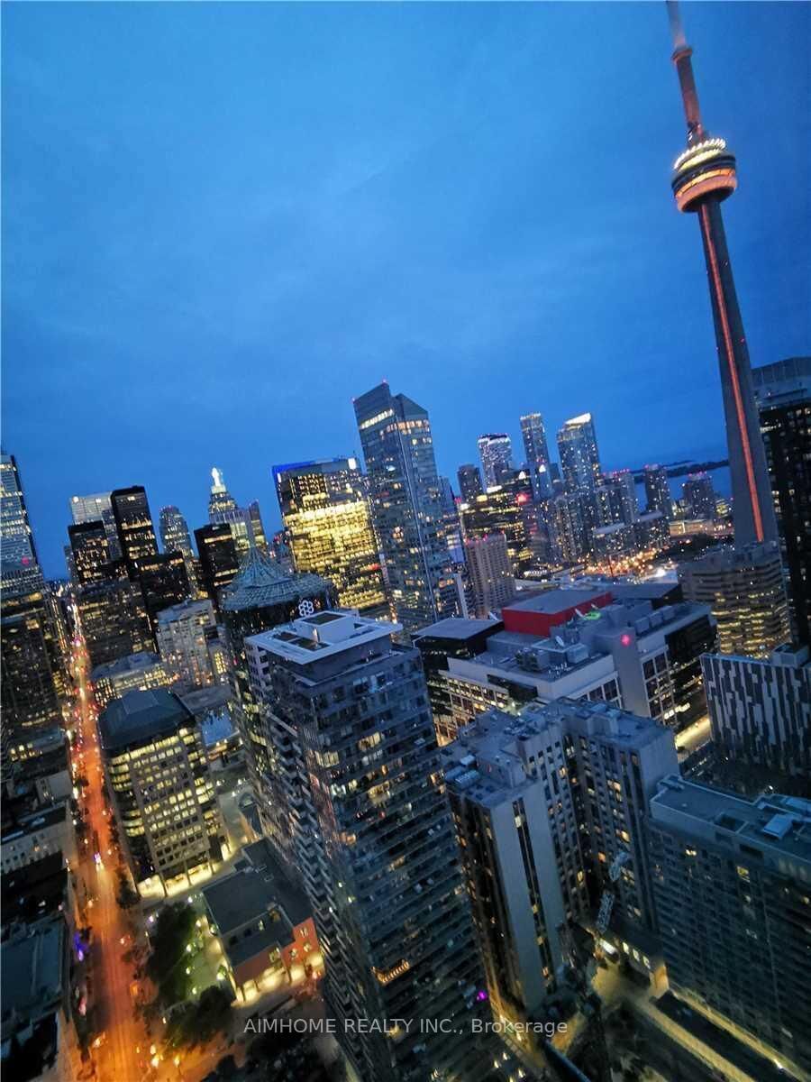 Property Photo:  125 Blue Jays Way 3608  ON M5V 0N5 