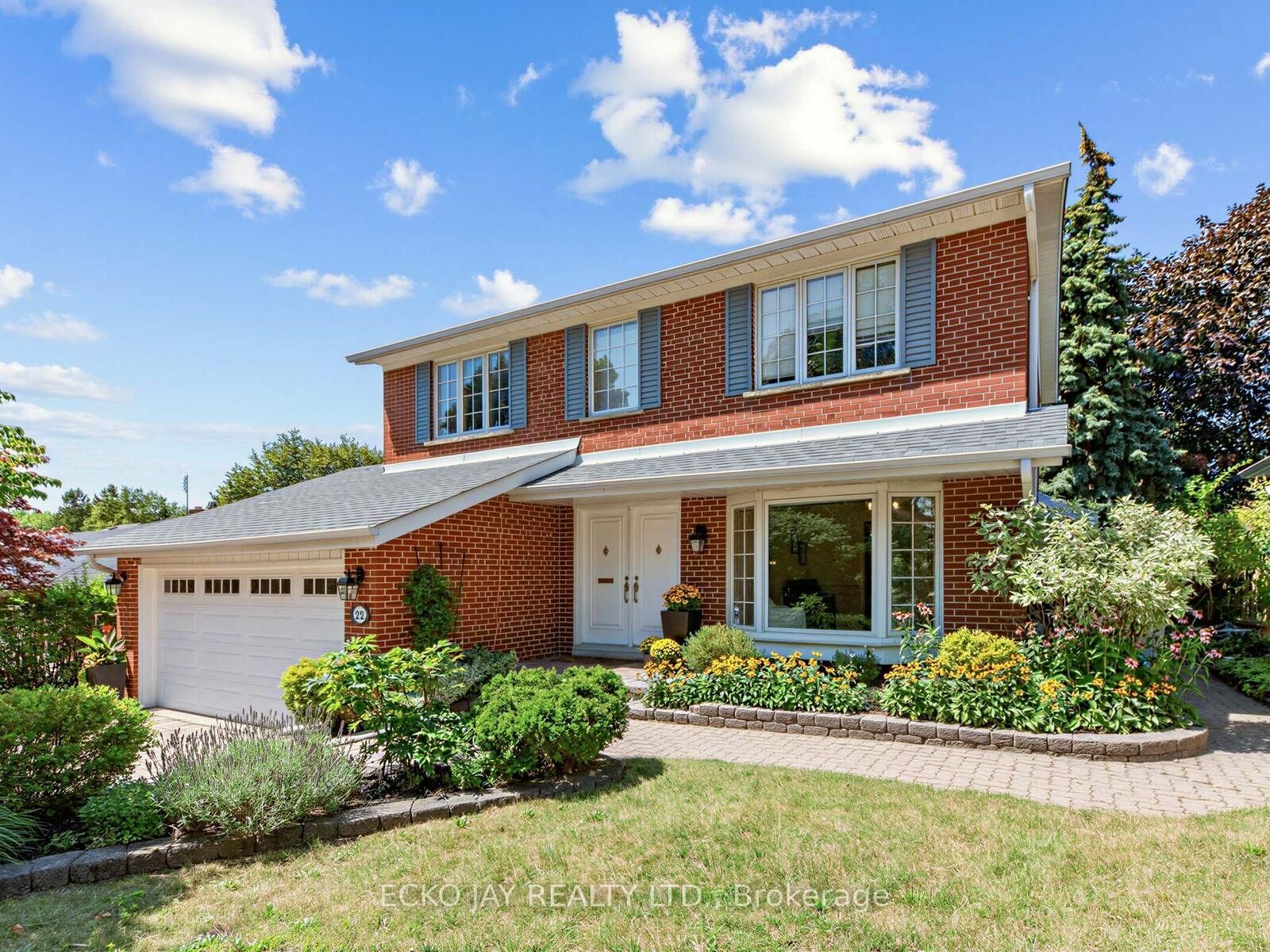 Property Photo: 22 Meadowglade Crescent ON M2J 1C7