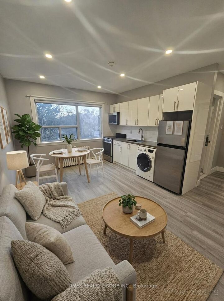 Property Photo: 1566 Avenue Road 201 ON M5M 3X6