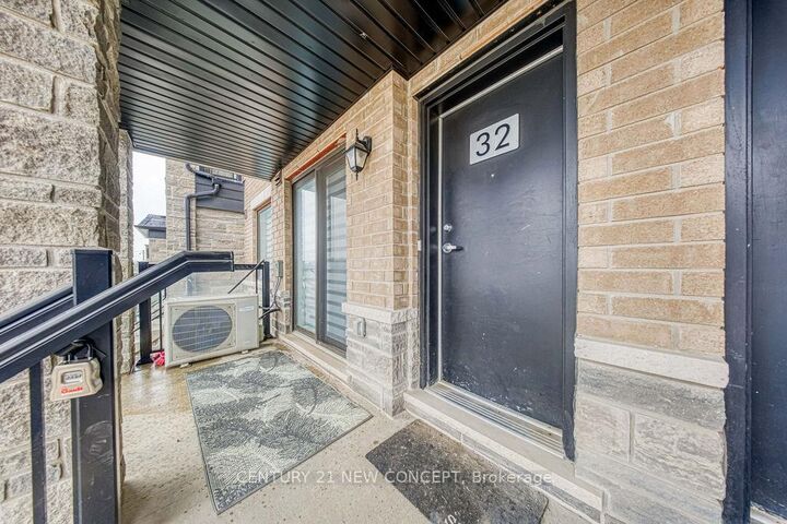 Property Photo:  32 Magnolia Lane  ON L9J 0N9 