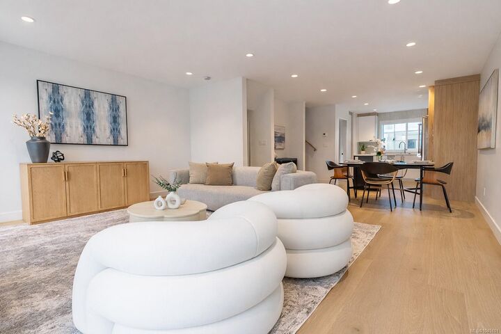 Property Photo: 3907 Cedar Hill Rd #U10 BC V8P 3Z8